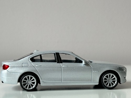BMW 535i Germany Luxury Car Model Metal Diecast Toy Silver 1:43 Welly - Picture 6 of 10