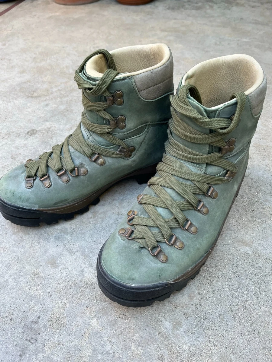 Leather lined walking clearance boots