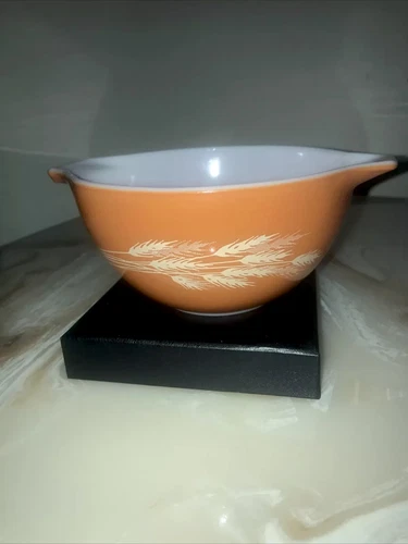 Vintage Pyrex 441 Autumn Harvest Cinderella Bowl, Orange 1.5 Pint, 750 ML