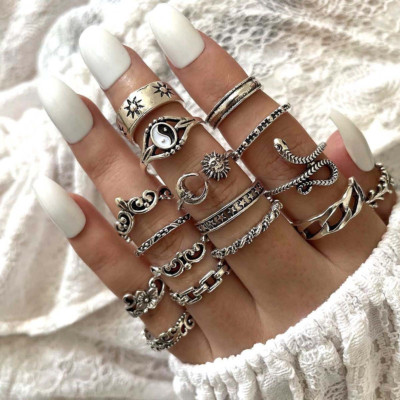 Gossip Snake Leaf Flower Heart Butterfly Pearl Chain Oil Dripping Joint Ring Set