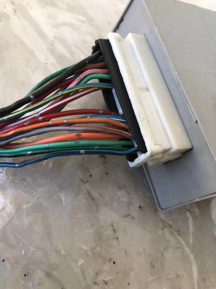 Nissan QUEST 1999 3,3 L 6 cilindros chasis caja cerebral módulo de control conjunto OEM Foto 2 de 4