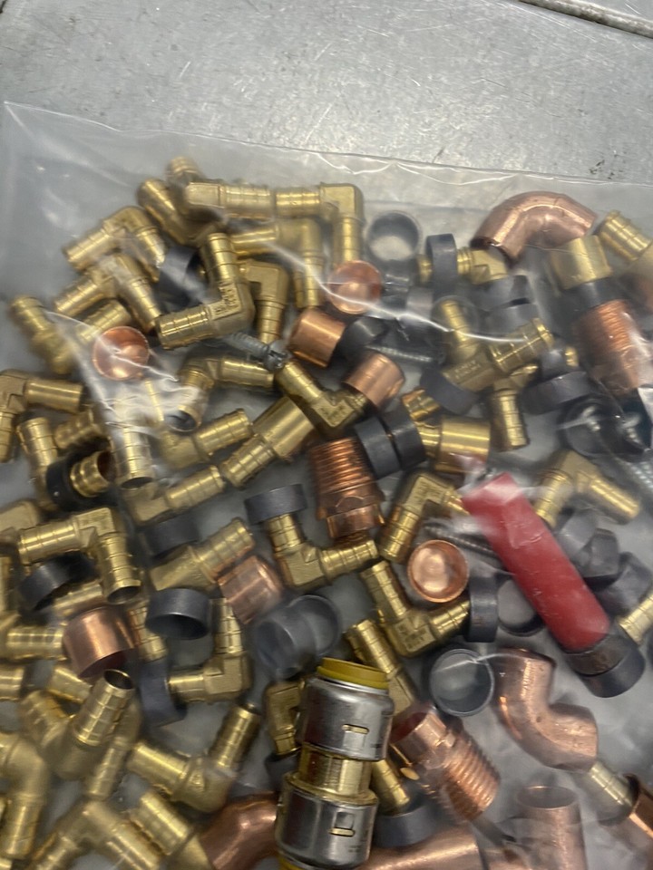 BRASS Misc Plumbing Pipefittings Supplies Fittingsmixed lot Pex