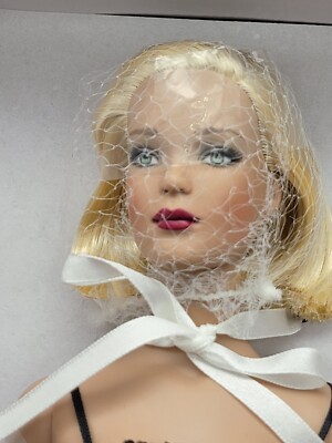 Tonner Tyler Wentworth C'est Magnifique Dressed Doll #T5-T16D-01