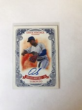 2021 Onyx Vintage Base Auto Blue Ink #EAOM Orelvis Martinez /400