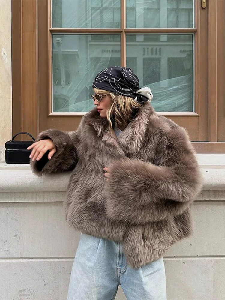 Women's Loose Fit Faux Fur Coat - Long Sleeve Fluffy Warm Winter Jacket Overcoat