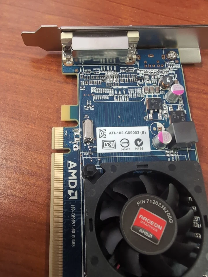 Lotof 3 Dell 0XF27T AMD Radeon HD5450 512MB DMS-59 PCIe Video Graphics Card - Image 4 of 4