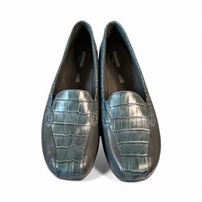 Brand New   Never Worn Clarks Bayou Q Women  s Loafers