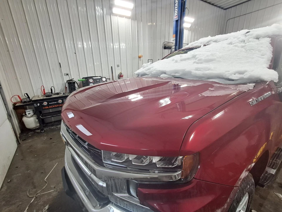 Conjunto de puerta trasera izquierda usado lado trasero se adapta a: camioneta Chevrolet Silverado 1500 2019 Foto 4 de 4