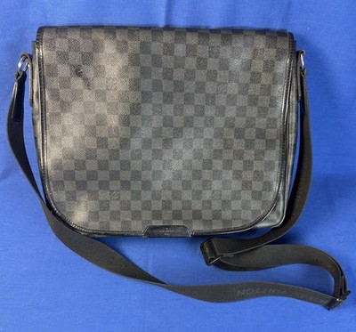 Louis Vuitton Umhängetasche - Herren - District Messenger GM