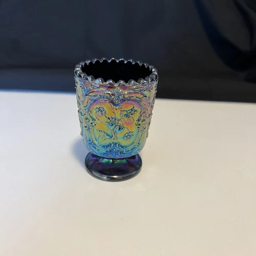 VINTAGE CARVINAL GLASS CUP DECORATIVE COLLECTIBLE FENTON #1