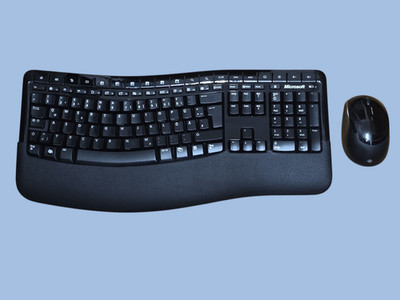  ️ Microsoft Wireless Comfort Desktop 5000   Kabelloses Tastatur  & Maus Set