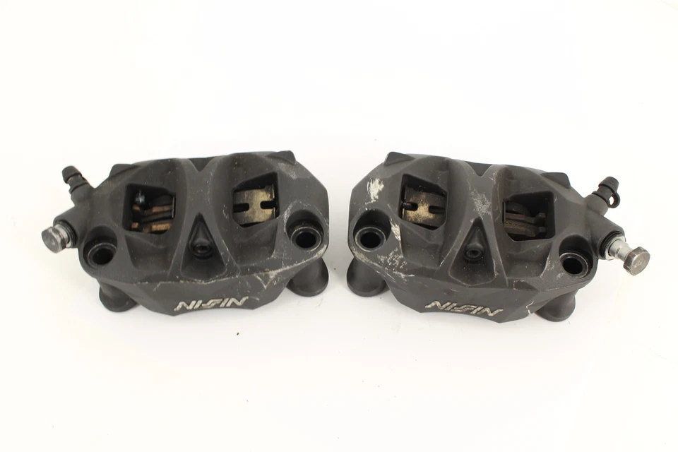 Juego de pinzas de freno delanteras derecha izquierda TRIUMPH DAYTONA 675 ABS 2013 T2021230 Foto 3 de 4