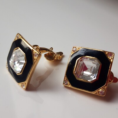 TRIFARI tm Ohrclips vergoldet quadrat.Kistalle diamantschliff schwarze Emaille
