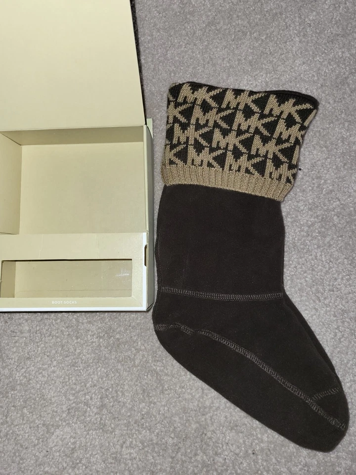Calcetines bota Michael Kors para mujer marrón con puño MK talla L/XL (9-11) Foto 3 de 4