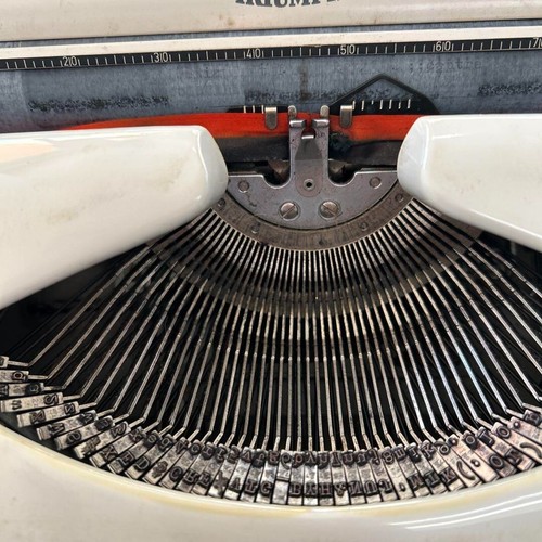 Adler tippa typewriter Gray QWERTY NoChecked - Picture 6 of 6