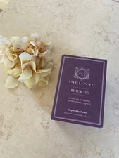 NEW IN BOX Aquiesse Black Fig Candle 6.5oz 40 hrs burn time Luxury Scent Soy Wax
