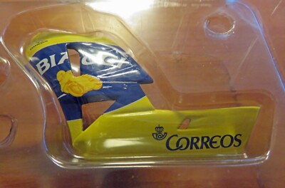 Minichamps 122 041003 1/12 Honda RC211V Camel Pramac - Max Minichamps 122 041003 1/12 Honda RC211V Camel Pramac - Max