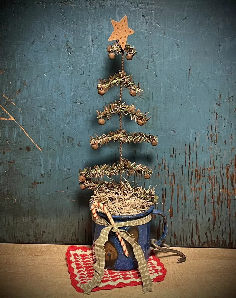 Primitive christmas tree deals