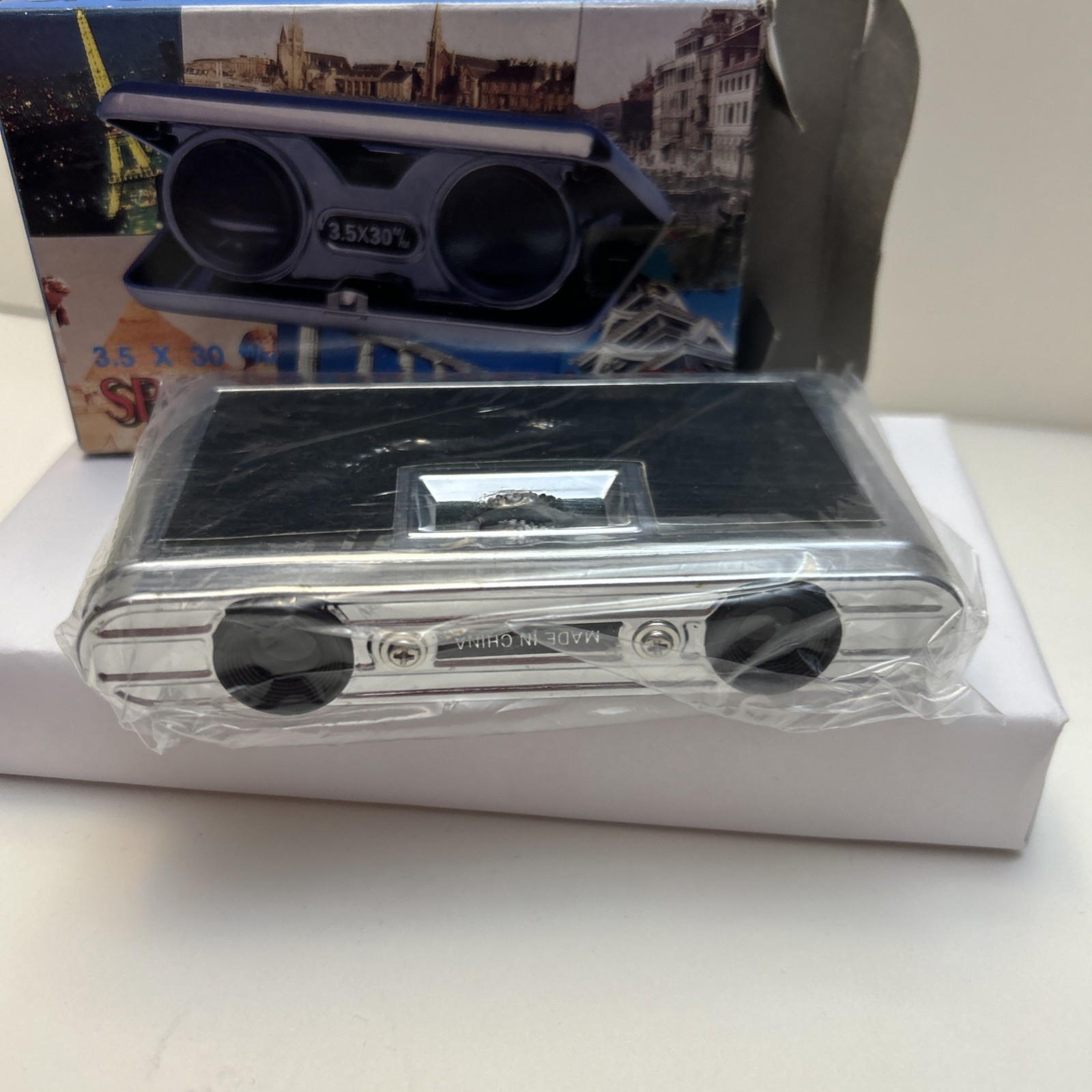 vintage sports binoculars Japan 3.5 X 30 New never take out of plastic 