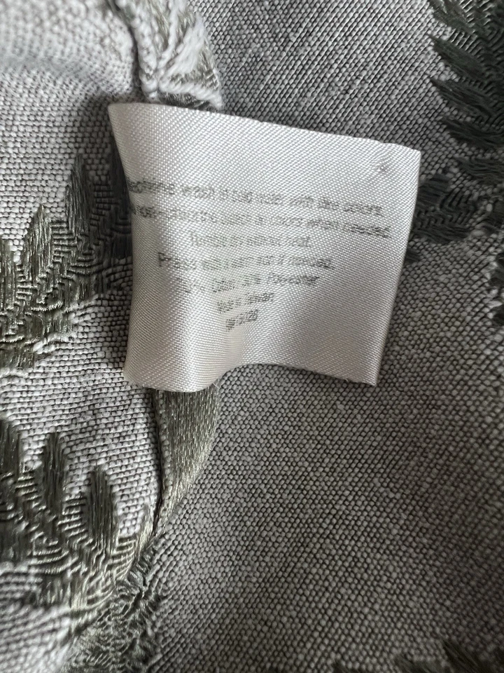 Lenox Green Embroidered Tablecloth 132x68 Oblong Lattice Leaf Pattern - Image 4 of 4