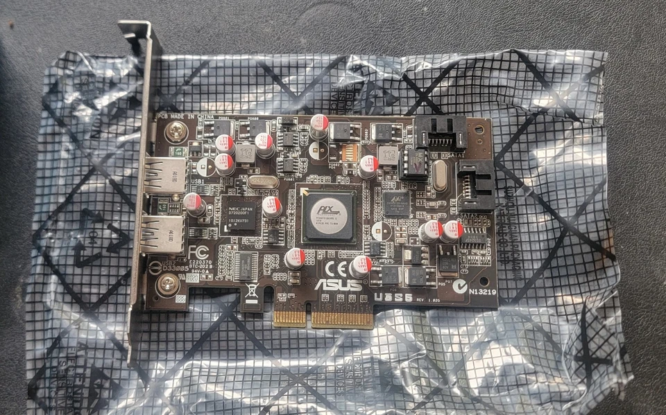 Asus U3S6 USB 3.0 SATA 6Gb/s  Adapter Card 90-C1BMY0-00EAY00Z PCI Express x4 - Image 2 of 4
