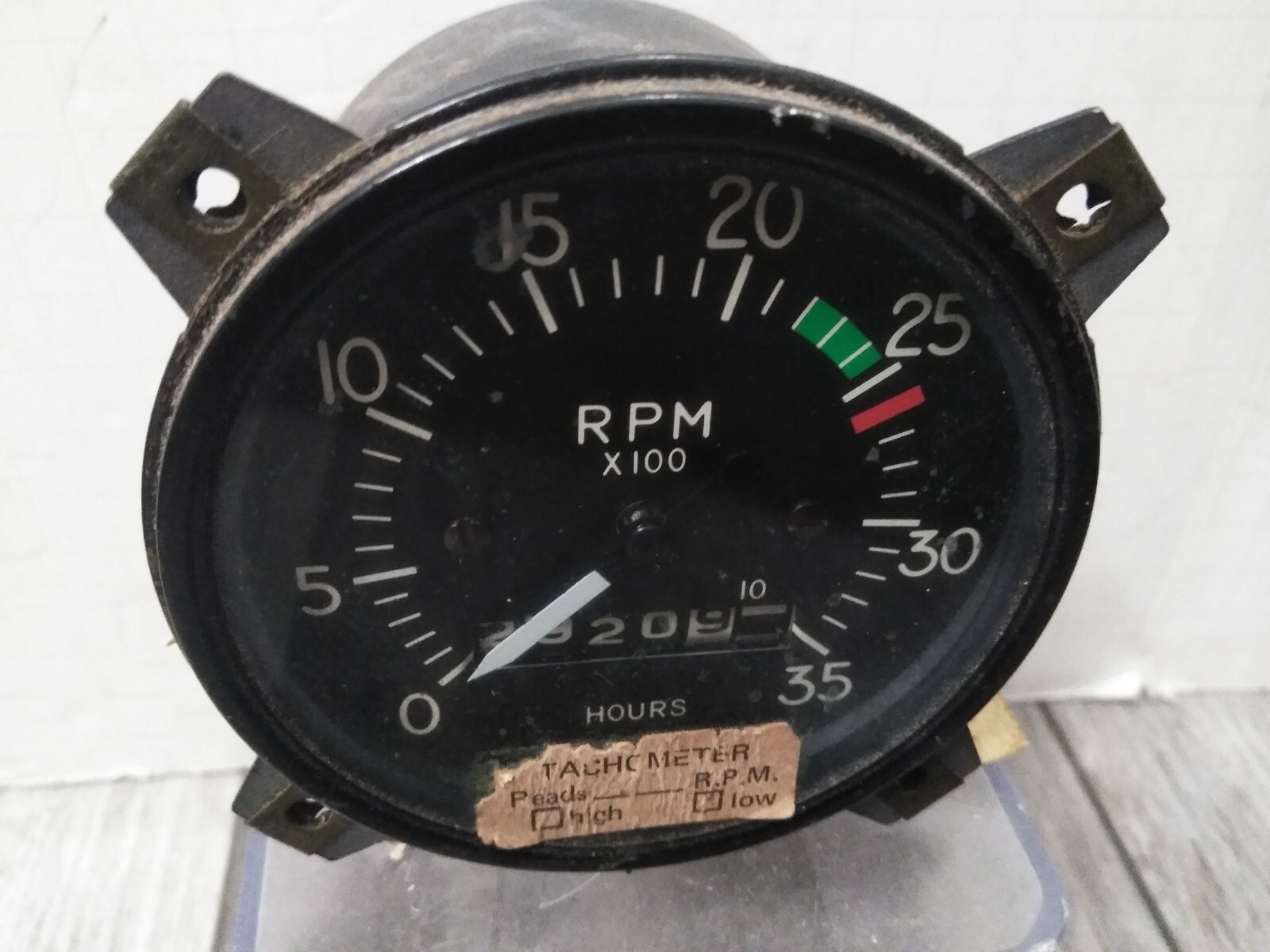 VTG. Cessna Mechanical Tachometer STEWART-WARNER  824273  - MADE IN USA