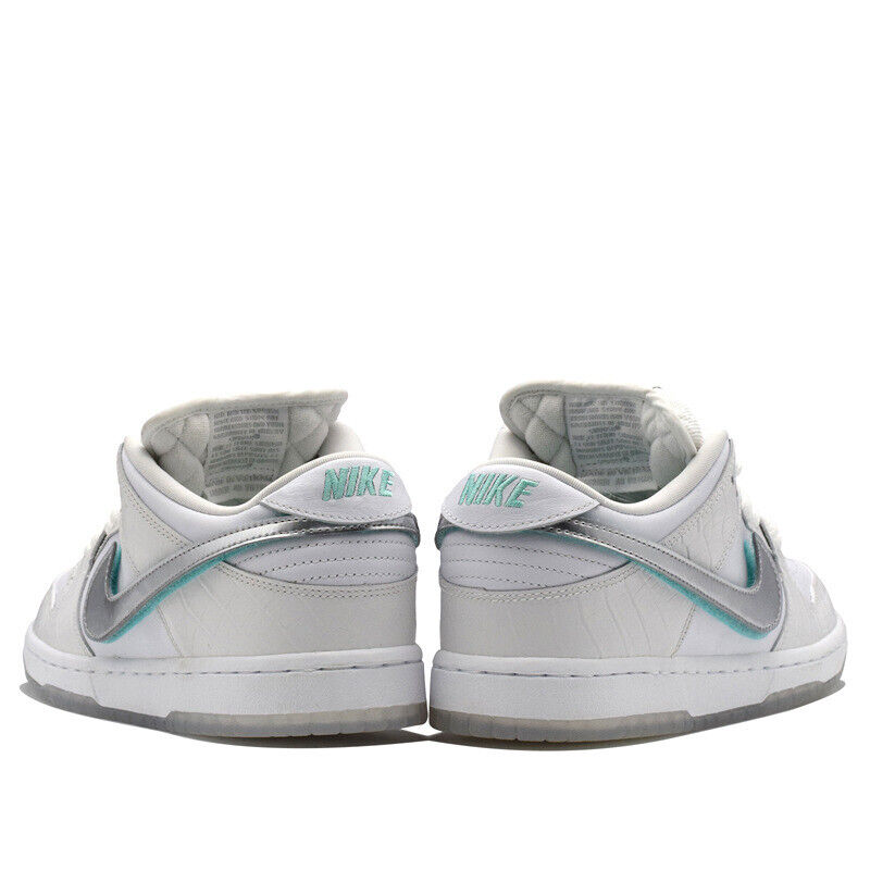 Nike SB Dunk Low Pro OG QS X Diamond Supply Co. White Nike SB Dunk Low Pro OG QS X Diamond Supply Co. White
