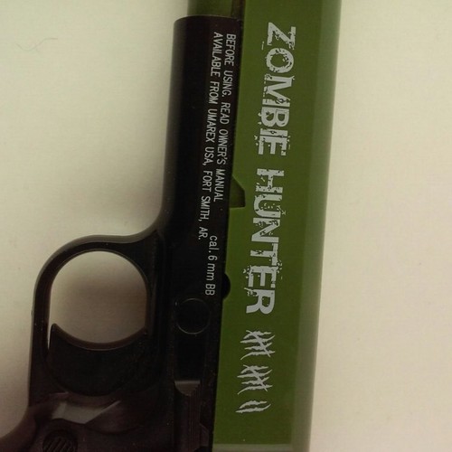 Umarex Zombie Hunter Cal. 6mm BB 13D35001 Airsoft Pistol - Picture 5 of 6