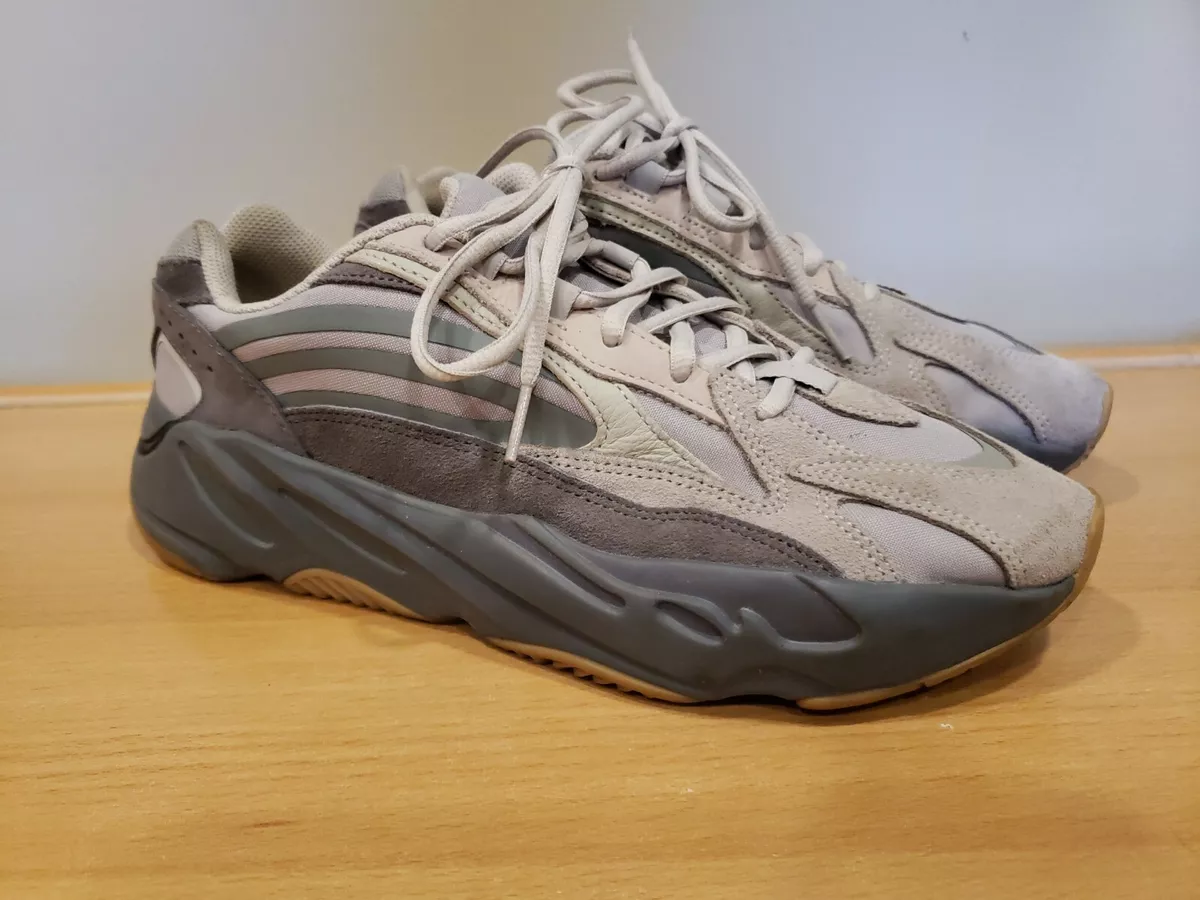 adidas Yeezy Boost 700 V2 Tephra 2019 size 9.5