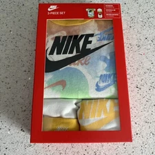 Nike Newborn 3 Piece Set Bodysuit Hat Bib Size 0-6 Months NIB  Tie Dyed