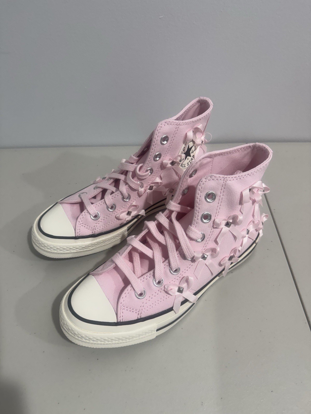 Women's SZ 6.5 CONVERSE Chuck 70 HI Bow Studded PINK FROSTING (A14444C) thumbnail 5