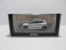 Mini car 1/43 Norev MEGANE RS 2017 Platine Silver Silver Metallic Model Car