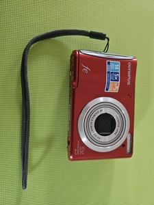 OLYMPUS FE-47 DIGITAL KAMERA Teildefektes Display Fotoapparat Digitalkamera 14MP