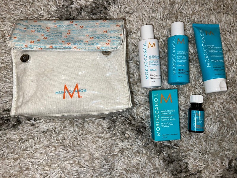 Moroccanoil Hydration 5 Piece Travel Set NEW W Magnetic Close Case $58 MSRP