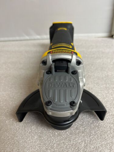 DEWALT 20V MAX XR Brushless 5" Grinder Tool Only DCG410B Made in Mexico - Picture 3 of 6