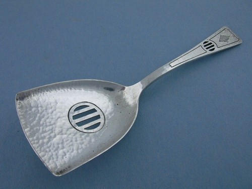 Sterling Silver DURGIN Bon Bon Serving Scoop ARTS & CRAFTS hammered & pierced
