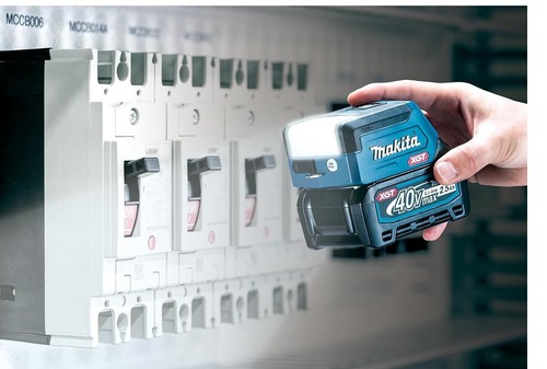 MAKITA 40Vmax LUZ DE TRABAJO RECARGABLE (SOLO CUERPO) ML011G - Imagen 2 de 4