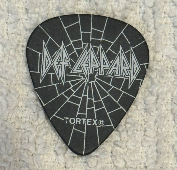 DEFLEPPARD ギターピック 1枚 DEF LEPPARD GUITAR PICK 2016 TOUR PHIL COLLEN SIGNATURE CONCERT