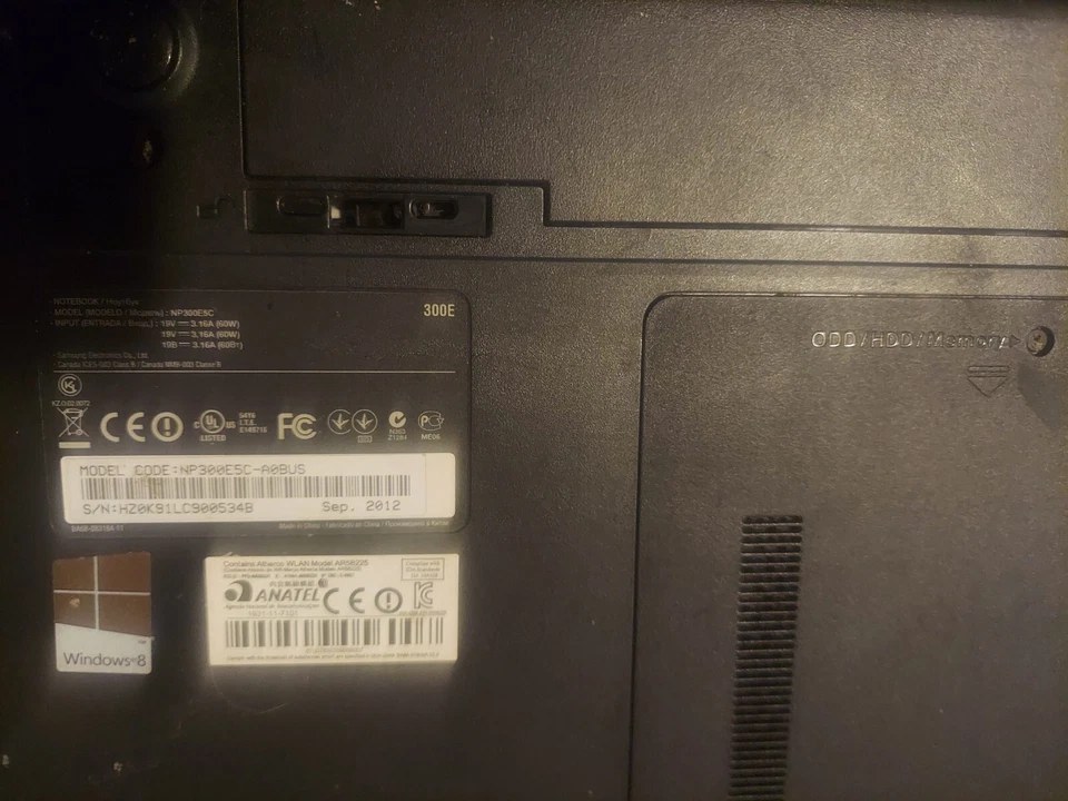 samsung laptop windows 8 NP300ESC - Image 3 of 4