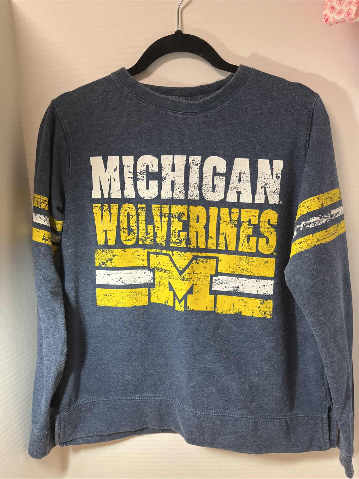 University Of Michigan Wolverines Sideline Womens Lightweight Sweatshirt Small