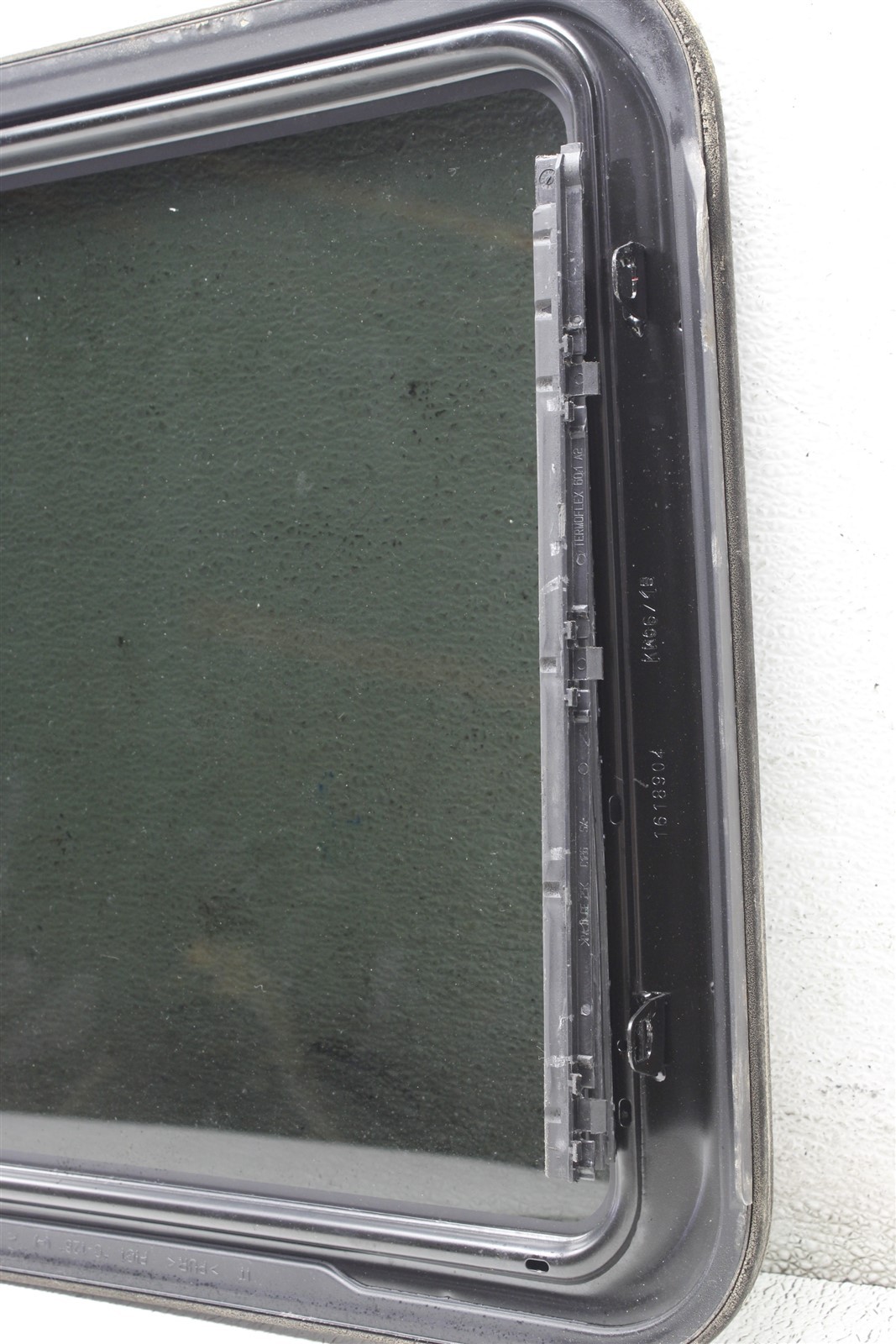 2015 Maserati Ghibli Moon Roof Sun Roof Glass Window Assembly Factory OEM 14-19 