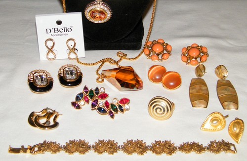 Lotto gioielli vintage 15 pezzi MOLTI DESIGNER TONO ORO Swarovski~Firenze~Monet~Venue - Foto 2 di 18