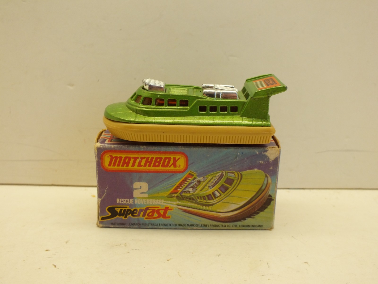 LESNEY MATCHBOX SUPERFAST NO2 RESCUE HOVERCRAFT GOOD BOXED (L704)