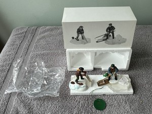 RARE RETIRED DEPT. 56 “BLUE STAR ICE HARVESTERS” BOX AND ITEM ~BOTH EXCELLENT