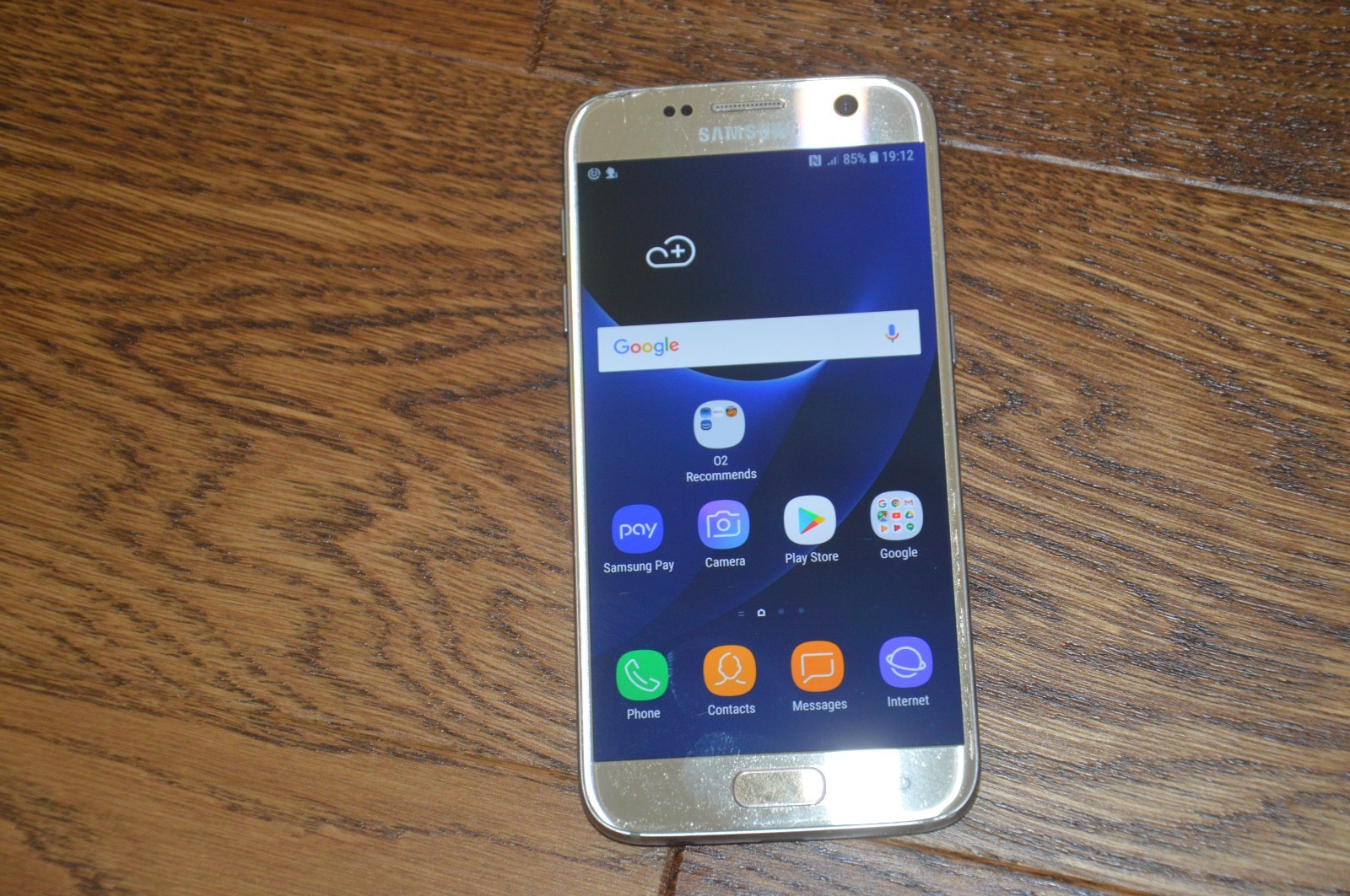 Samsung Galaxy S7 SM-G930F - 32GB - Gold (02) Cracked
