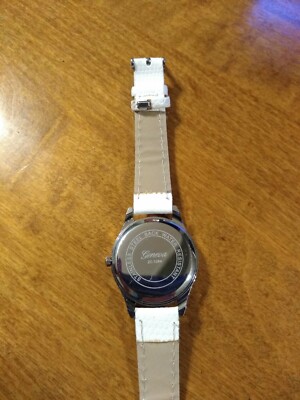 Montre Femme Vintage Geneva à Cristaux - Fonctionne Avec Pile Neuve