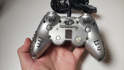 Mad Catz Philadelphia Eagles Control Pad Pro PlayStation 2 Ps2 Controller Rare - Picture 2 of 2