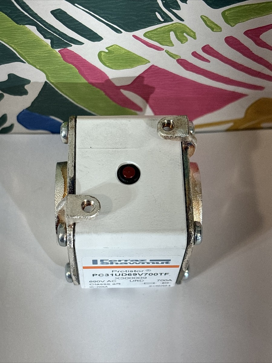 Mersen Ferraz Shawmut Protistor Fuse Block PC31UD69V700TF Mersen Ferraz Shawmut Protistor Fuse Block PC31UD69V700TF
