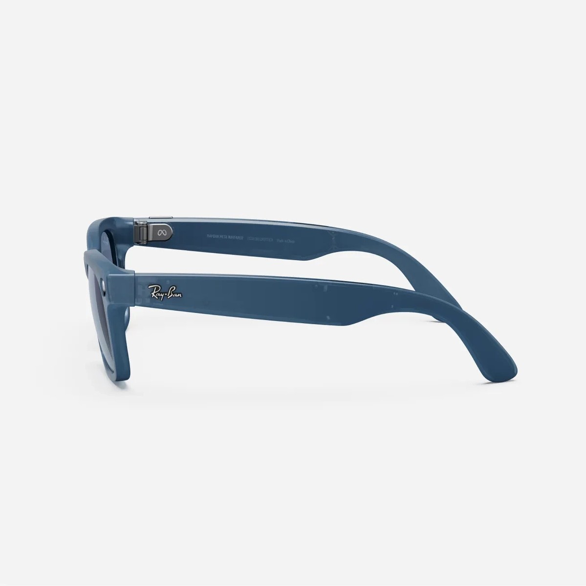 Transparent Rayban META WAYFARER Smartglasses in Blue Jeans