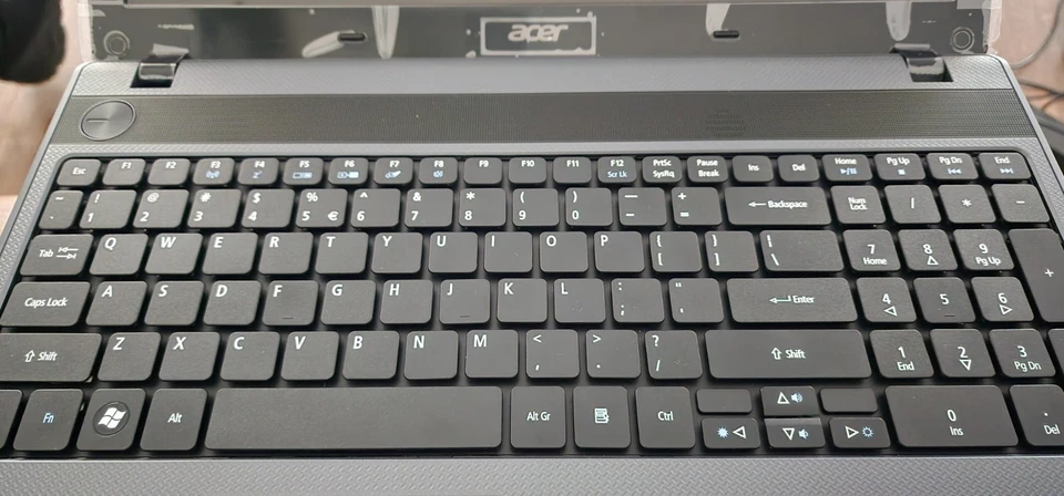 Acer Aspire Laptop 5349-2592 ZRL (READ DESCRIPTION) - Image 2 of 4